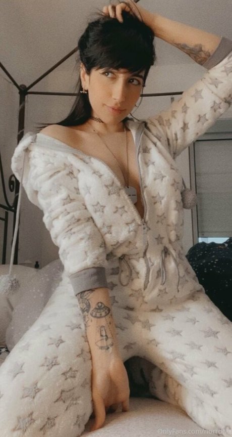 ebony solo onlyfans art naked picture