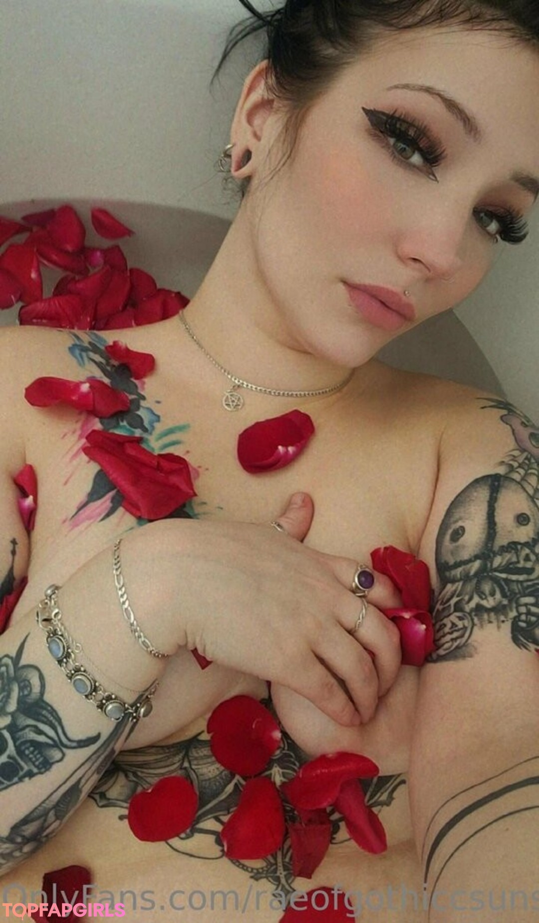 raeofgothiccsunshine pornstar nudes picture