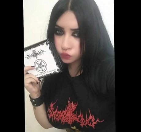 busty teen onlyfans pornos pic