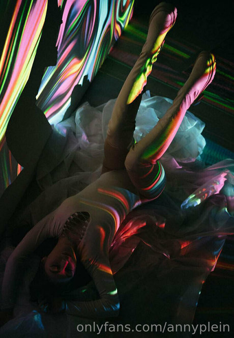 annyplein model nude archive