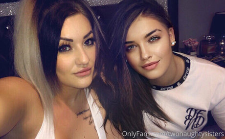 twonaughtysisters nude model pictures