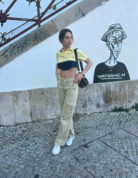 teen shemale onlyfans free naked photo