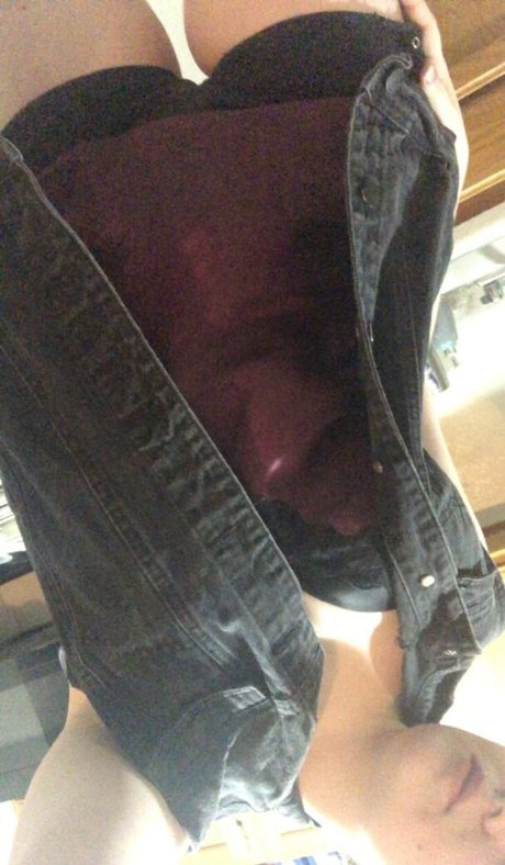 pretty ebony onlyfans pornographic image