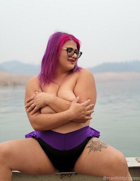 moodymusings erotic model photo