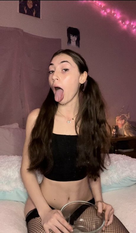 Tiana Blow beautiful actress photo