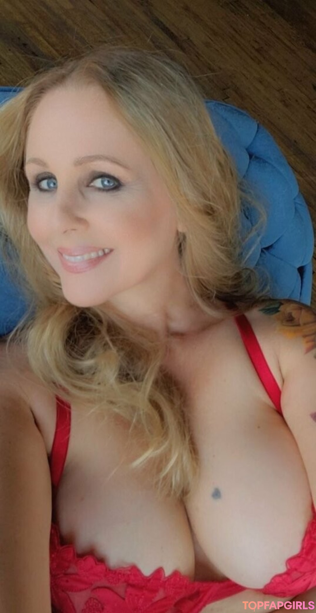 TheRealJuliaAnn beautiful actress img