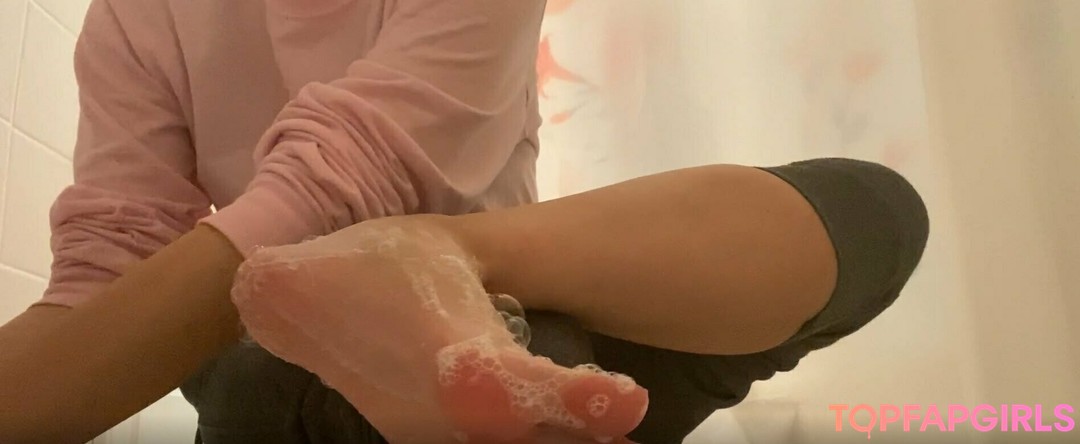 jungsoles erotic model image