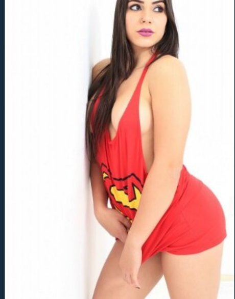 Yasmim Casadias hot model photo