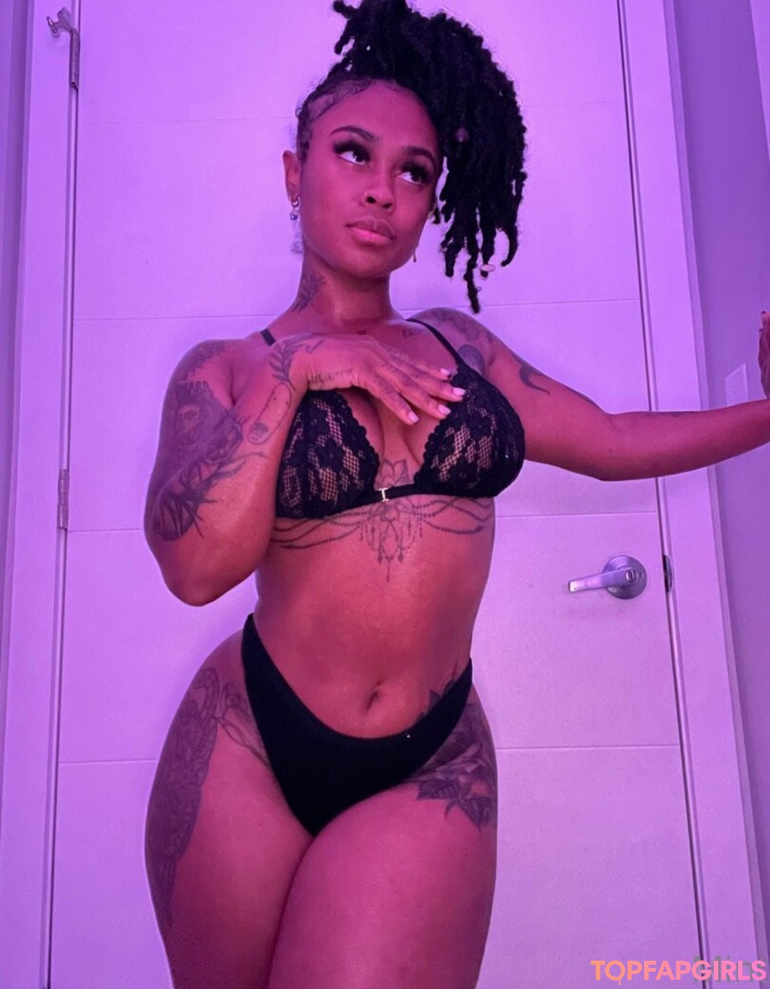 therealbombshell mint actress pictures