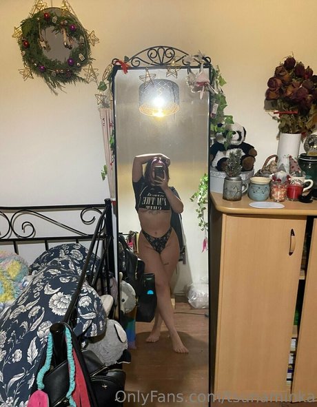 tsunaminka nude star pictures