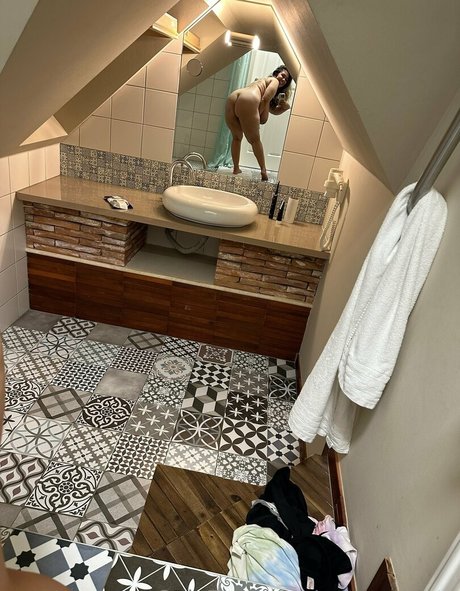 sexycreolyta naked star picture