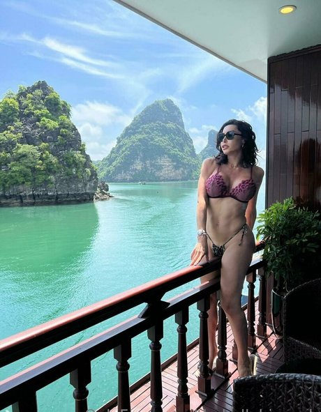 thebellabigcock pornstar erotic image