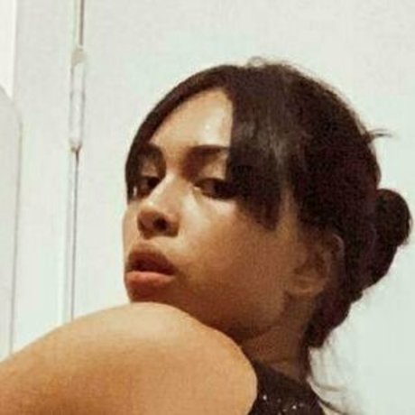 miicaelanatalii model hd pics