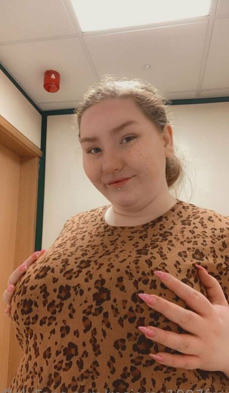 rosieblossomfree profile image