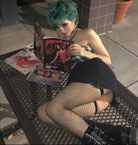 Death2Honey model nudes pictures