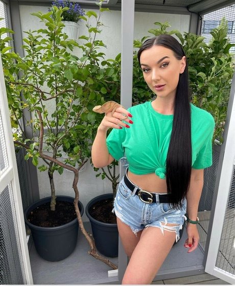 Lady Gang model beautiful archive