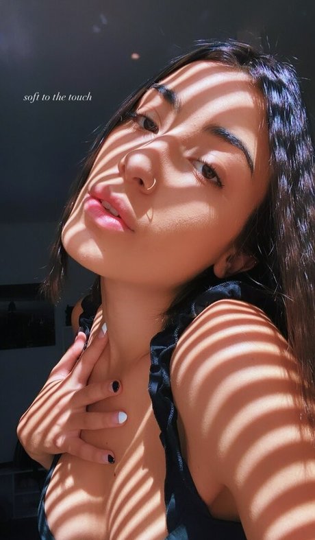 dela roo star hot picture