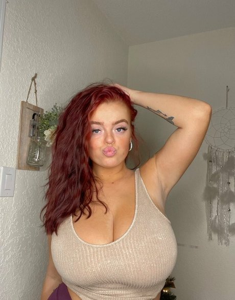 brunette petite onlyfans sexy nude picture