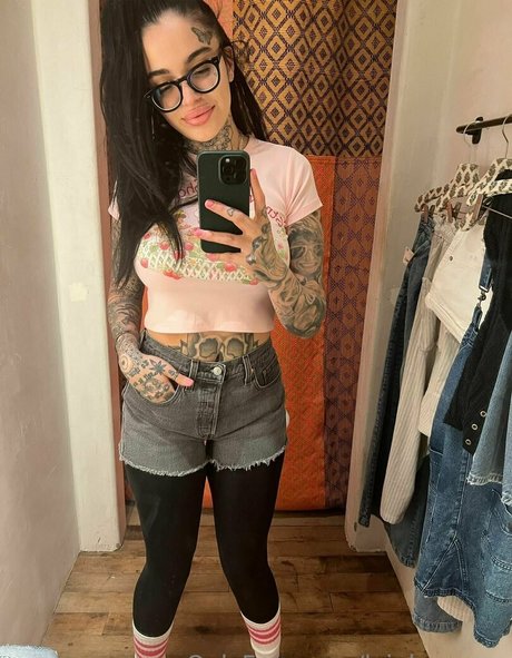 leighravenx star nude pics