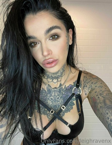 leighravenx naked model pics