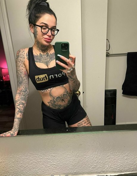 leighravenx pornstar beautiful photo