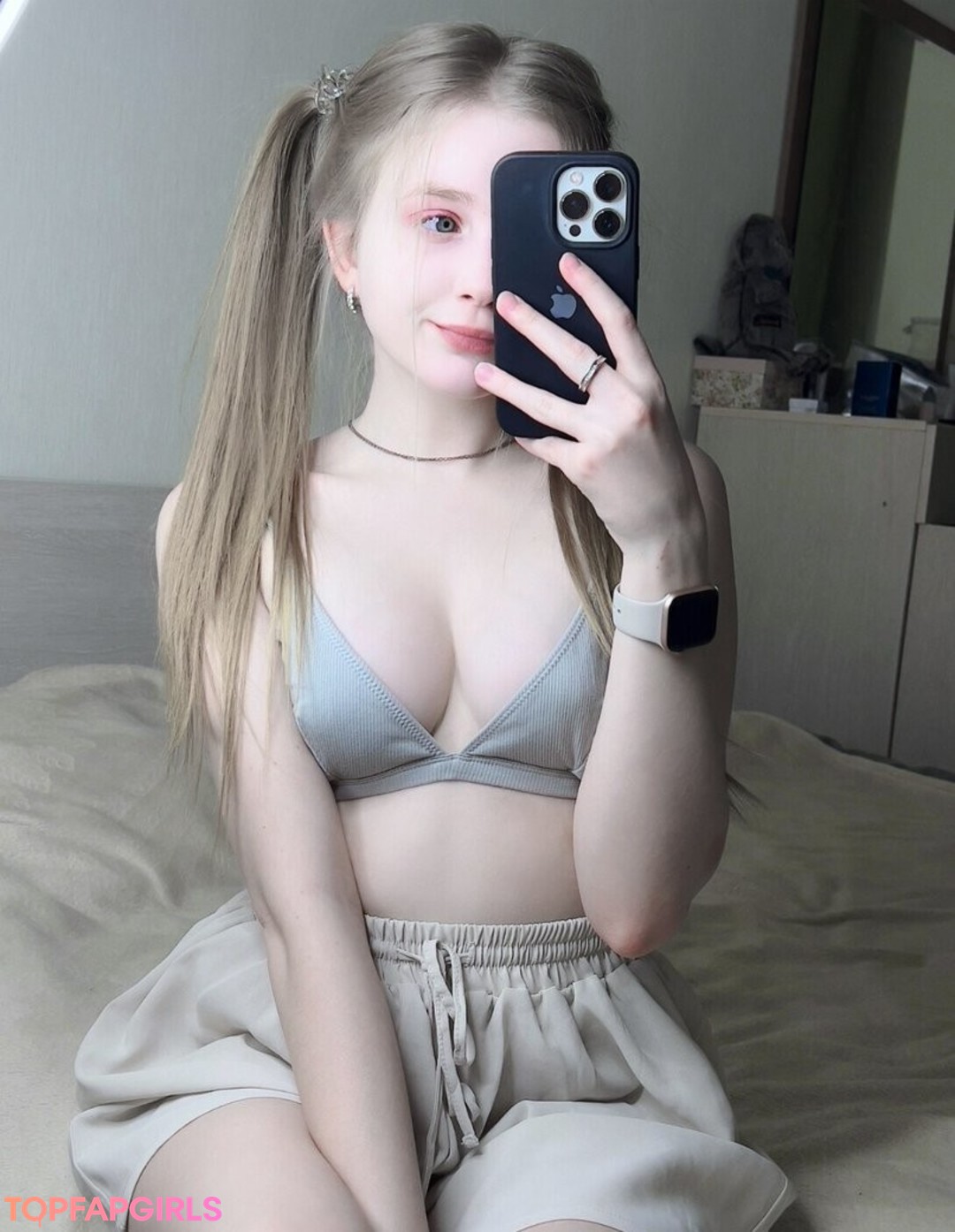 Xzwwass nude actress galleries