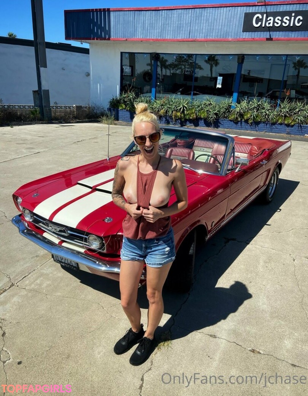 flat chested onlyfans sexy naked pictures