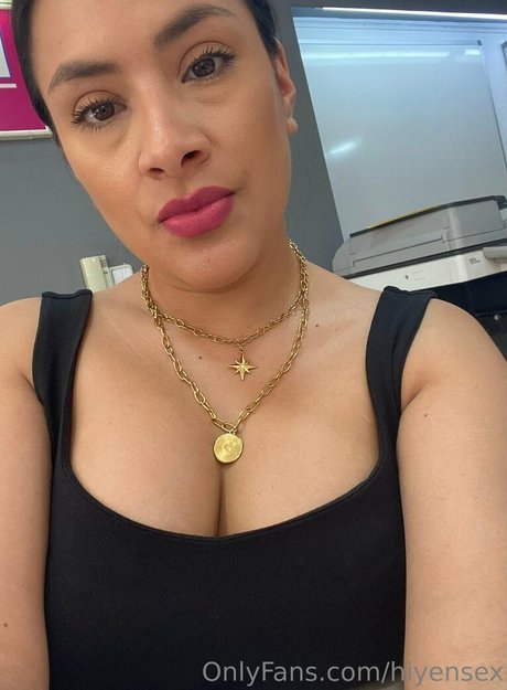 hiyensex star exclusive photos