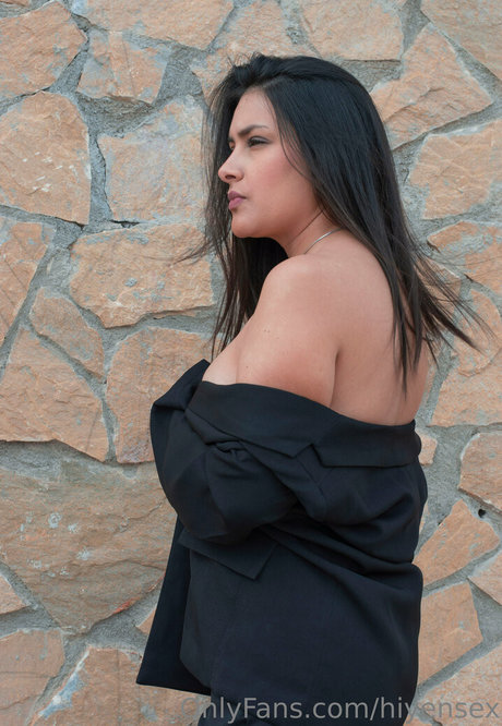 hiyensex high quality model photo