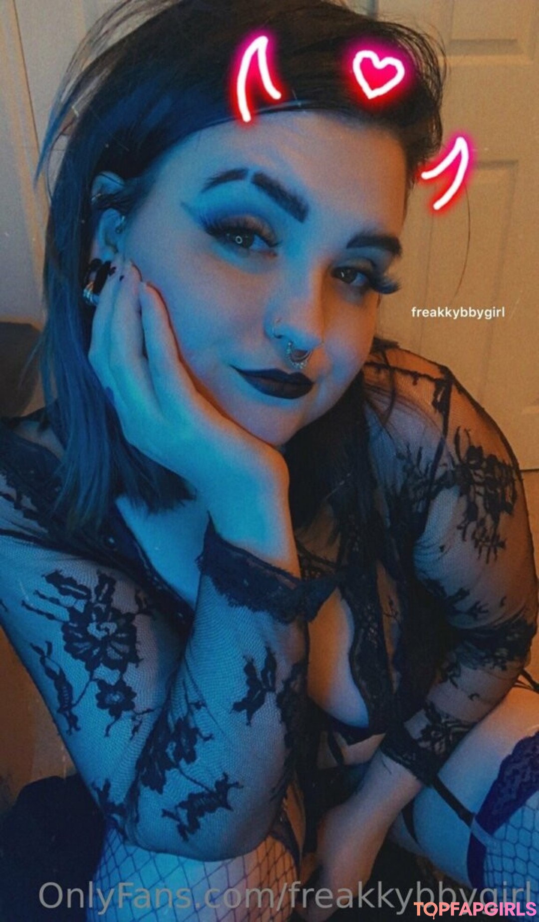 freakkybbygirl erotic model gallery