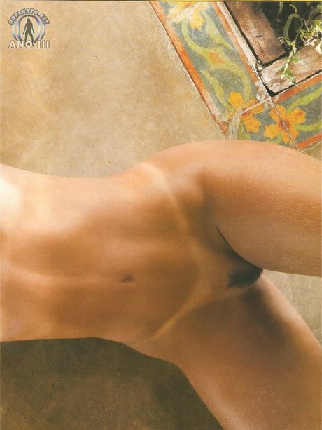 Ellen Cardoso naked actress photo