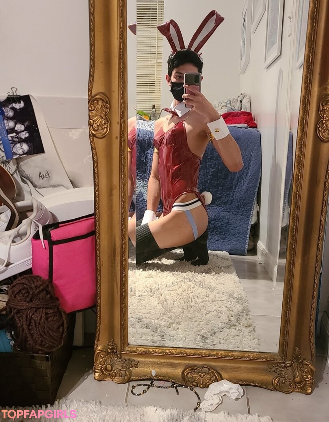 twinku nude model pic