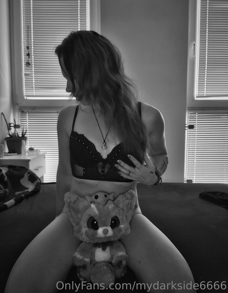 mydarkside6666 sexy star photos