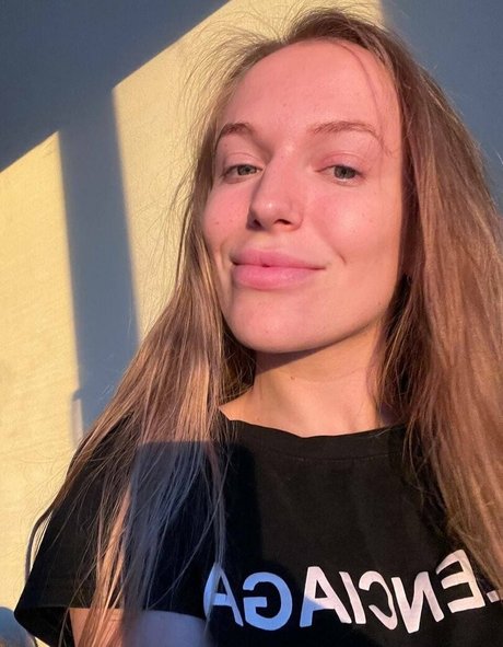 milf strip onlyfans beautiful nude img