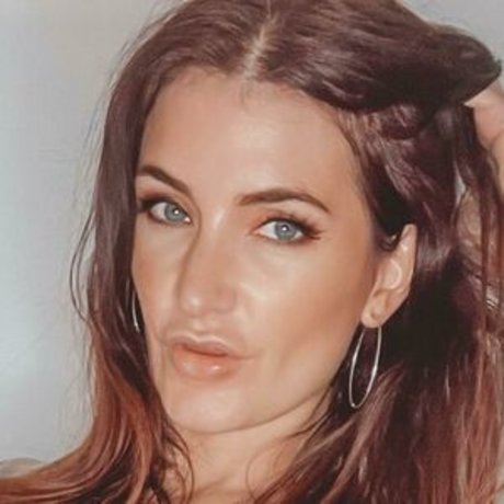 Adreena Cuckoldress porn model galleries