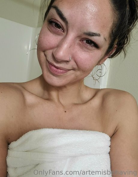 artemisbehaving hot actress photos