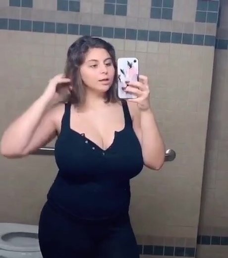 busty onlyfans nude pictures