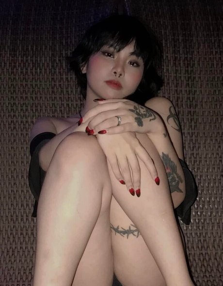 tiny onlyfans xxx images