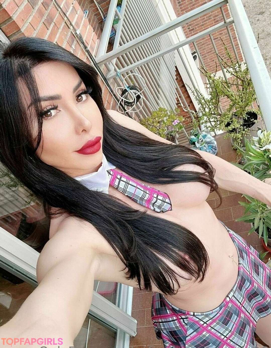 mature slut onlyfans top image