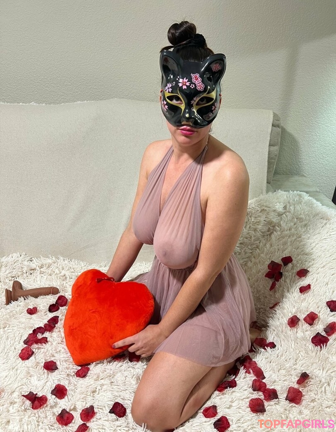Elsaliux nudes model pics