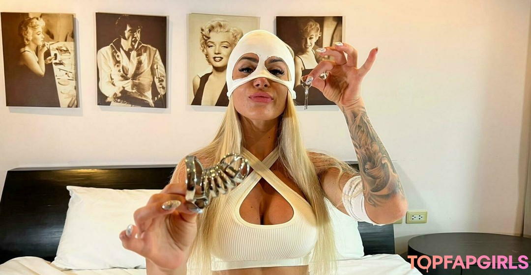 queenmachine pornographic model photos