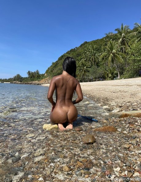 teen natural tits onlyfans free nude picture