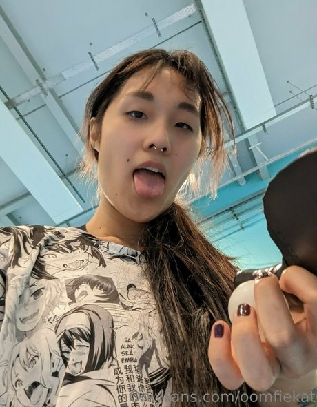 oomfiekat hot pornstar img