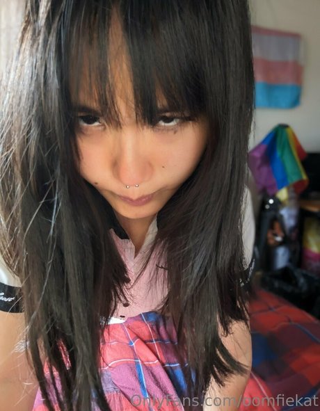 oomfiekat pornstar adult pic