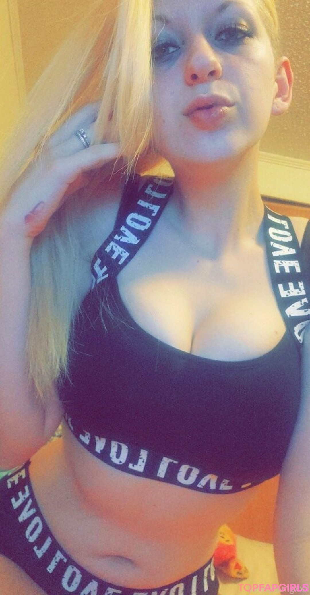 sofieyoungxxx nude model photos