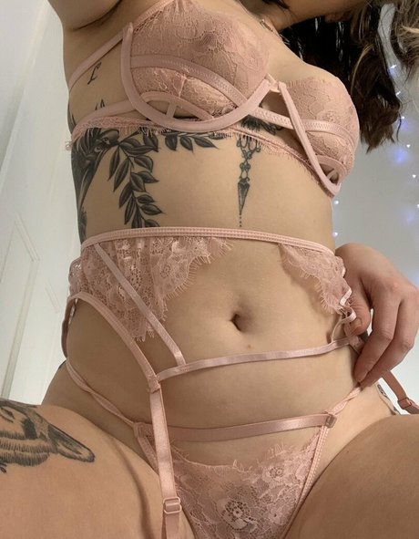 secretangelinked model exclusive photo