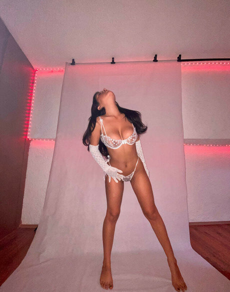 sisters onlyfans art porn photos