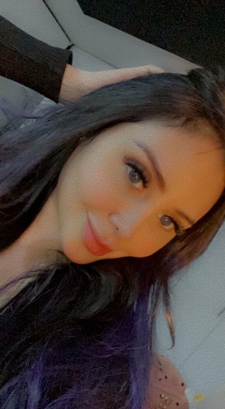 Xdayaannax pretty model gallery