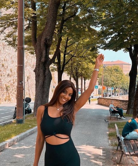 cheerleader nude onlyfans porn img