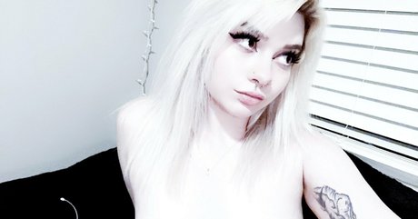 jisatsu waifu porn actress image